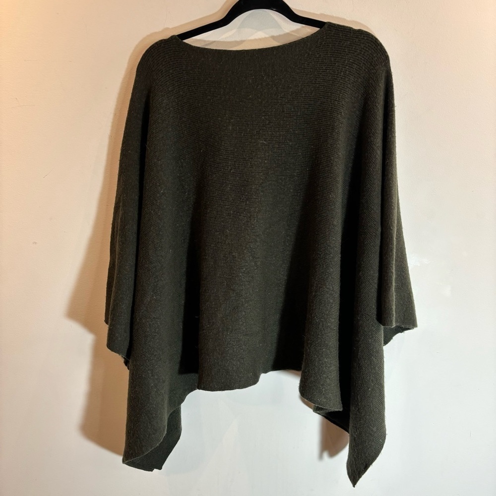LULULEMON Sz O/S Forward Flaw Cape Olive Green  Wrap Flowy Soft Poncho - Picture 6 of 8